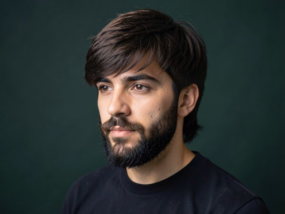 Man with a britpop haircut