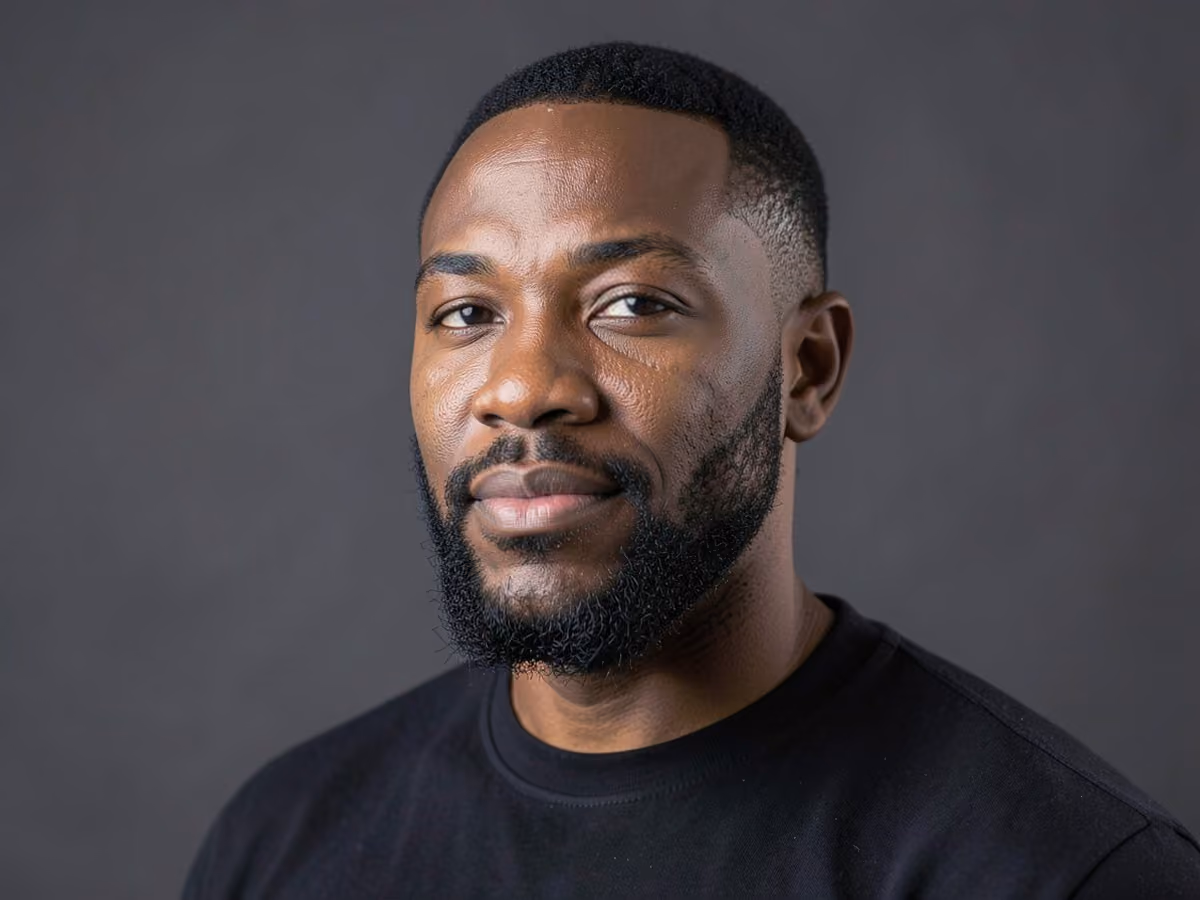 Man with a natural neckline beard haircut