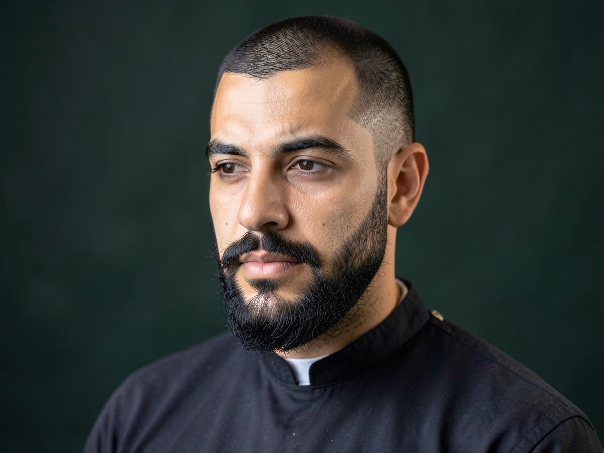 Man with an anchor beard haircut