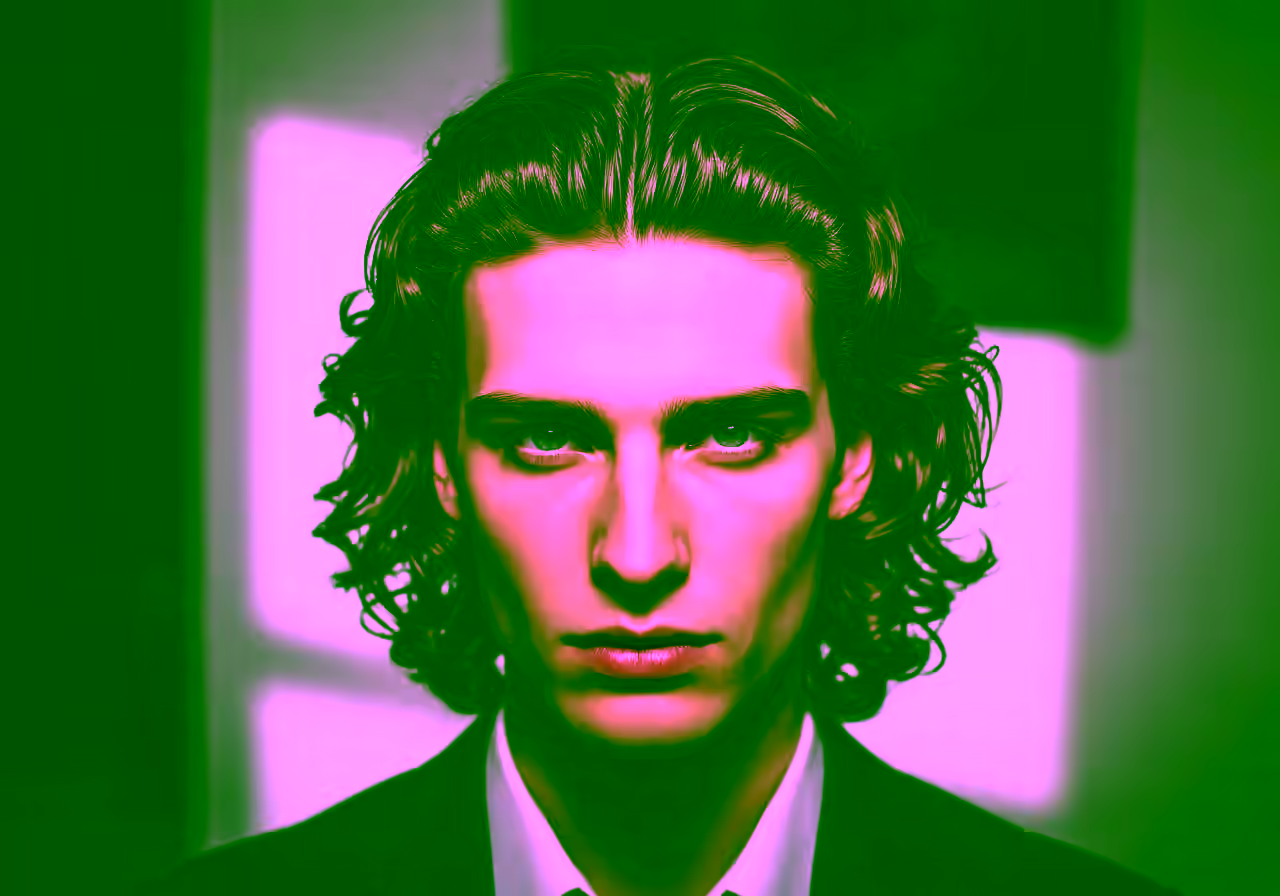Curly Middle Part hairstyle for men 2026 — curly hairstyles variation, best for oval, square faces + 3a–3b curls, modern barbering by Master Stylist Jessica Hamilton