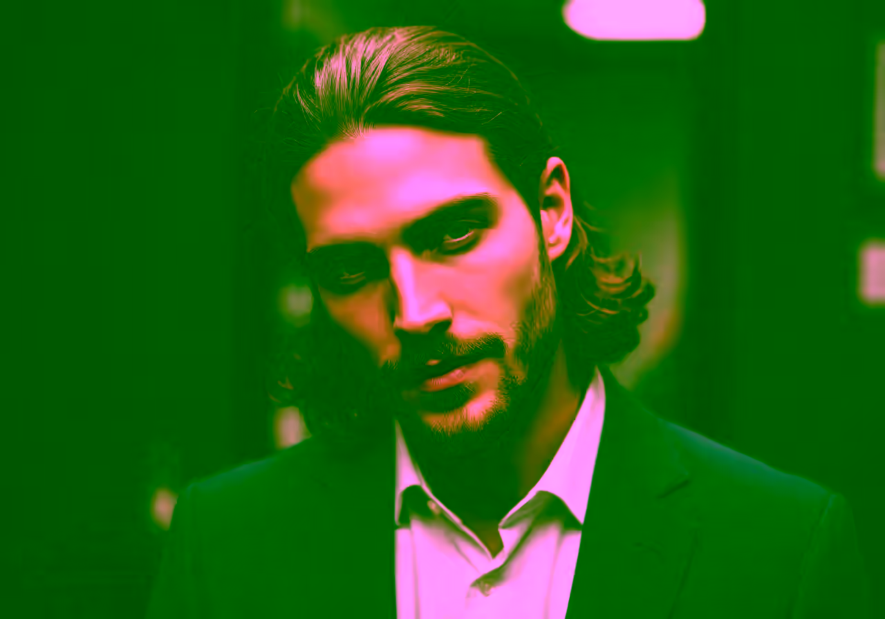 Low Ponytail hairstyle for men 2026 — long hairstyles variation, best for heart/oblong faces + wavy hair, modern barbering by Master Stylist Jessica Hamilton