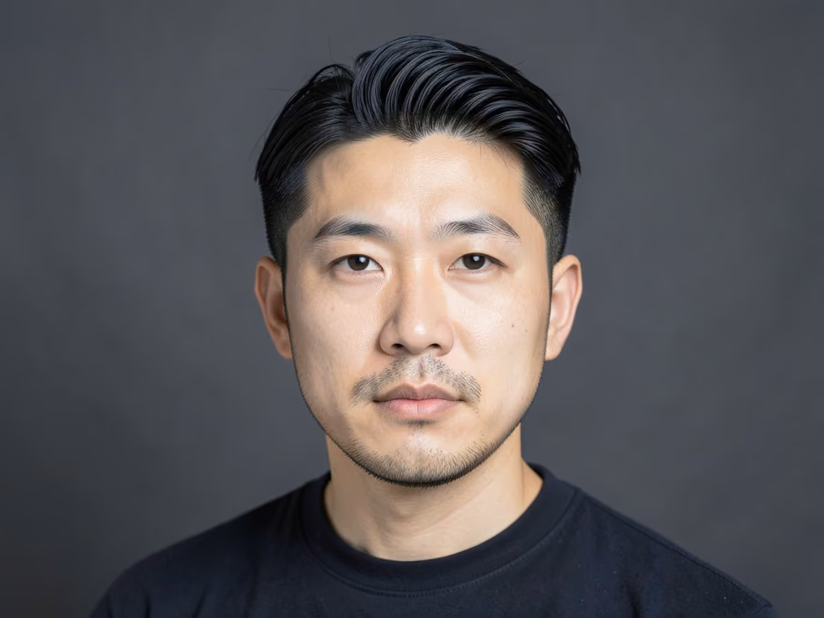 Man with a low-maintenance long top
