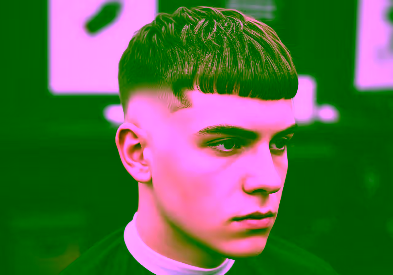 Skin Fade Edgar hairstyle for men 2026 — skin fade variation, best for round, oval faces + straight/wavy hair, modern barbering by Master Stylist Jessica Hamilton