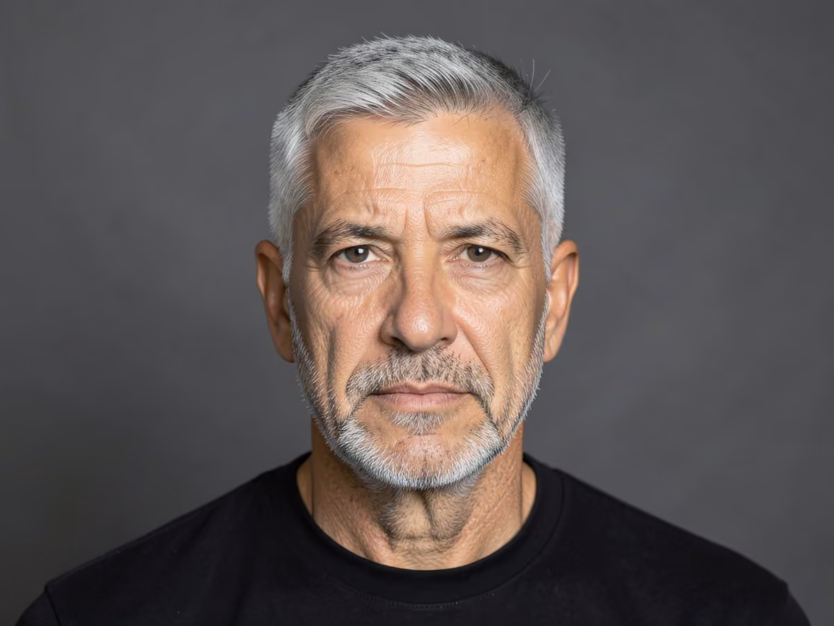 Man with a takuache cut for thin hair