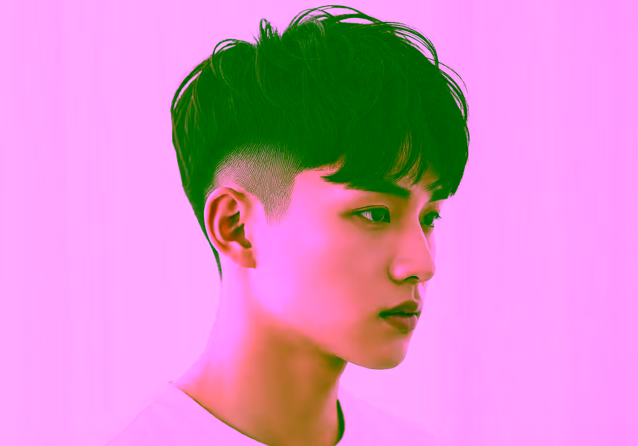 Medium Two Block hairstyle for men 2026 — two-block haircut variation, best for all faces + wavy hair, modern barbering by Master Stylist Jessica Hamilton